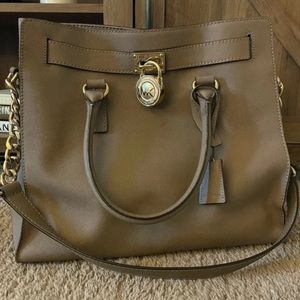 Light Brown Leather Handbag w/ Gold Chain & Lock